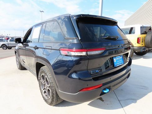 Used 2024 Jeep Grand Cherokee Trailhawk image 3