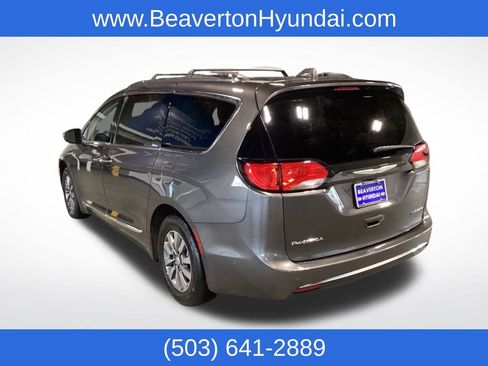 Used 2019 Chrysler Pacifica Limited w/ Advanced Safetytec Group image 4