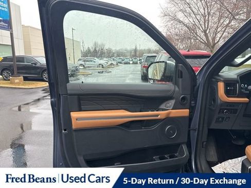 Used 2023 Ford Expedition Max Platinum image 9