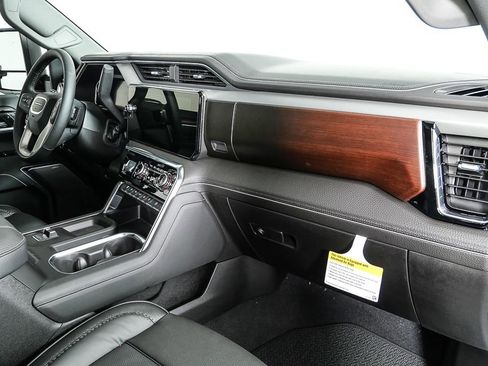 New 2026 GMC Sierra 2500 Denali w/ Denali Reserve Package image 25