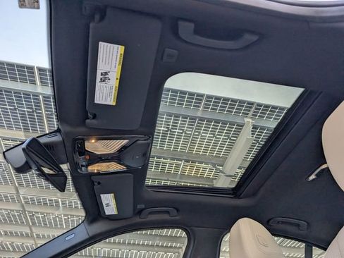 Used 2025 BMW 330i Sedan image 20