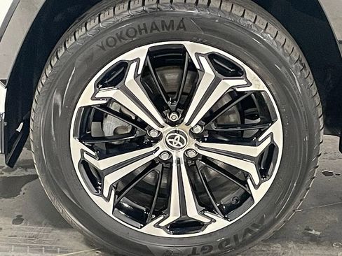 Used 2023 Toyota RAV4 XSE w/ Weather Package AWD/4WD image 17