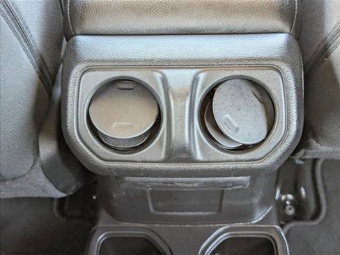 Used 2022 Jeep Wrangler Sport AWD/4WD image 16
