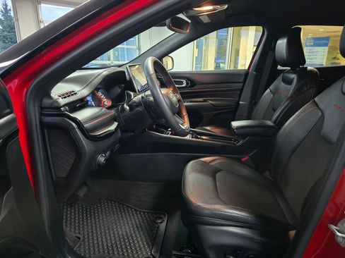 Used 2023 Jeep Compass Trailhawk w/ Trailhawk Convenience Group image 22