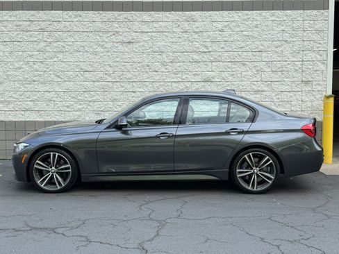 Used 2017 BMW 340i Sedan RWD image 12