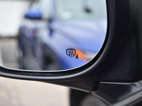 Used 2024 Subaru Crosstrek 2.0i Premium image 10