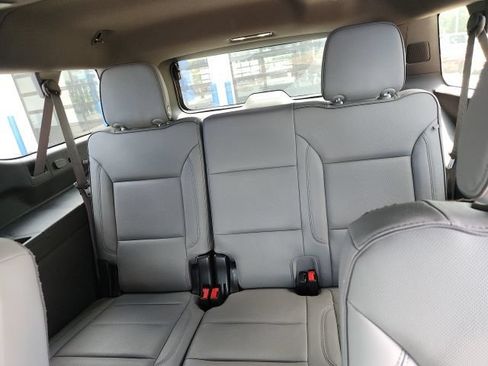 Used 2021 GMC Yukon XL SLT w/ SLT Premium Package AWD/4WD image 18