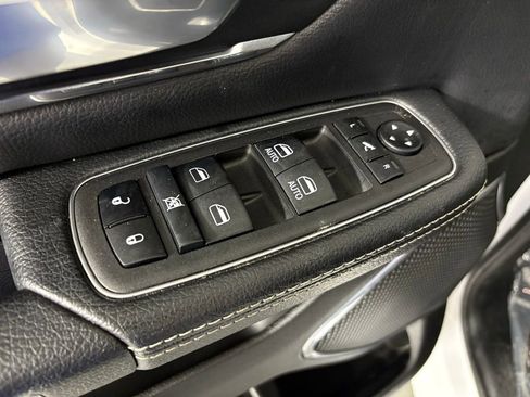 Used 2024 RAM 1500 Laramie image 15