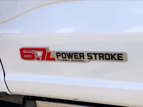 Certified 2024 Ford F250 Limited w/ FX4 Off-Road Package image 9