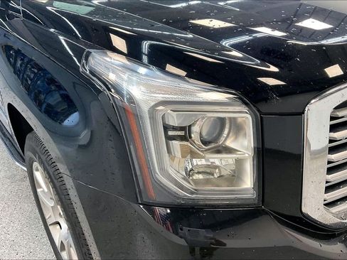 Used 2019 GMC Yukon XL Denali AWD/4WD image 34