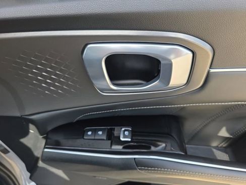 Used 2022 Kia Sorento SX image 5