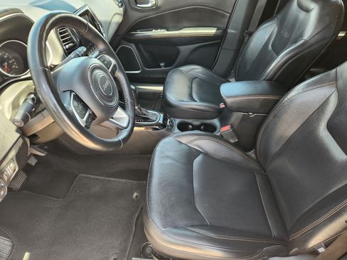 Used 2019 Jeep Compass Limited FWD image 13