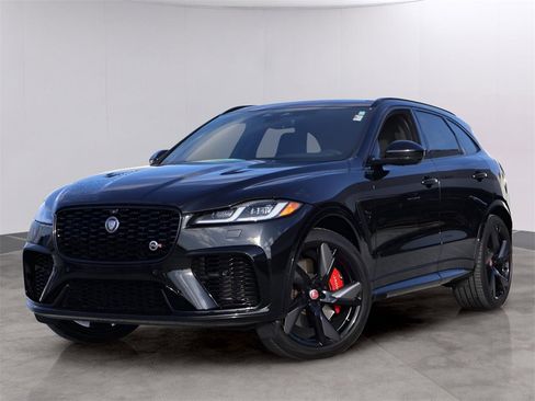 Used 2022 Jaguar F-PACE SVR image 1