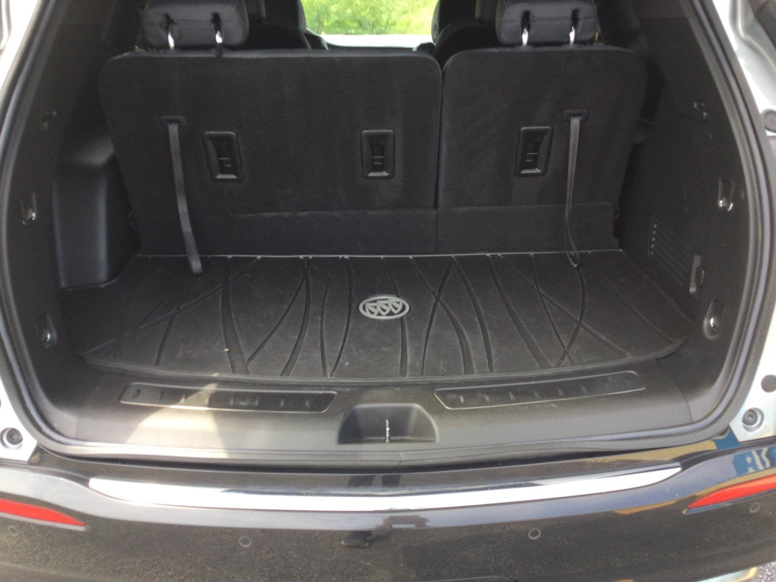 Used 2023 Buick Enclave Essence AWD/4WD image 8