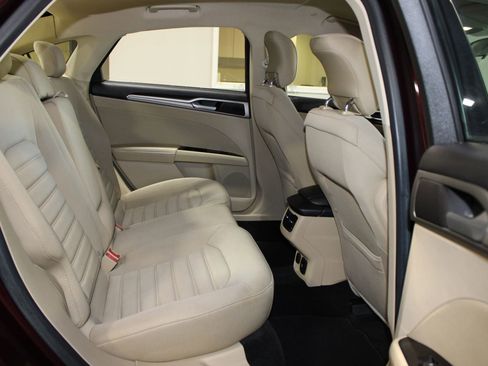 Used 2013 Ford Fusion SE image 27