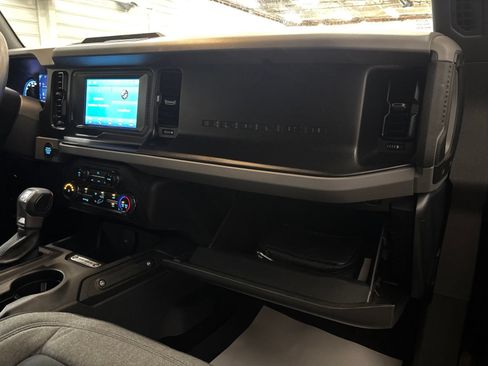 Used 2021 Ford Bronco 4-Door AWD/4WD image 31