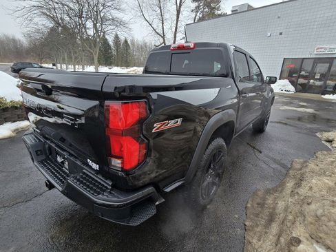 Used 2024 Chevrolet Colorado Z71 w/ Z71 Convenience Package 2 image 6