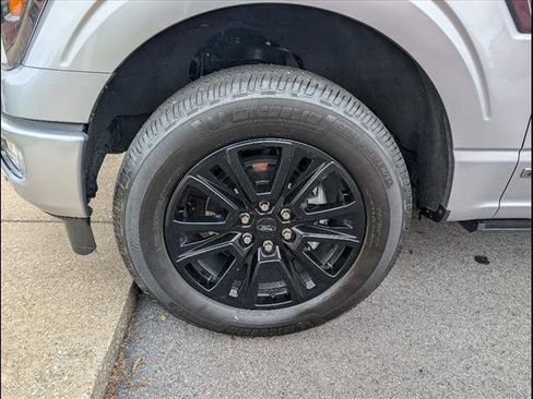 Used 2024 Ford F150 Platinum image 5