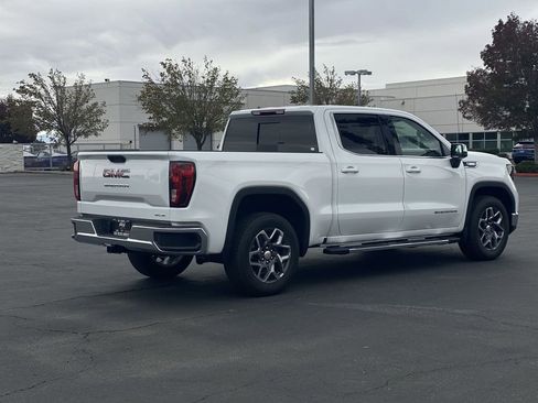 New 2026 GMC Sierra 1500 SLE w/ Preferred Package image 13