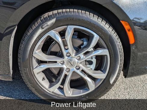 Used 2024 Chrysler Pacifica Pinnacle w/ Trailer Tow Group image 11