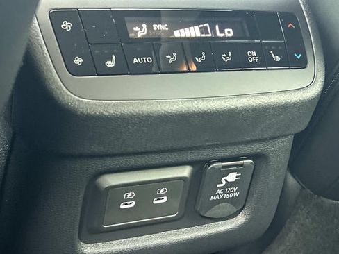 Used 2026 Nissan Pathfinder Platinum AWD/4WD image 23