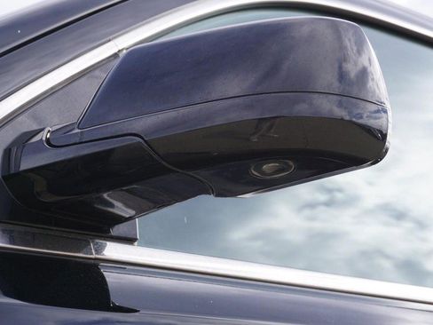 Used 2020 GMC Yukon XL SLT image 12