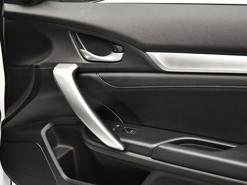 Used 2020 Honda Civic Touring image 41