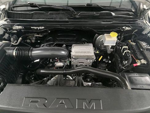 Used 2023 RAM 1500 Laramie AWD/4WD image 17