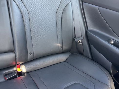 Certified 2023 Hyundai Elantra Limited w/ Preferred Accessory Package image 12