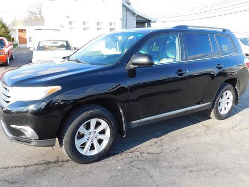 Used 2012 Toyota Highlander SE w/ Tow Pkg image 41