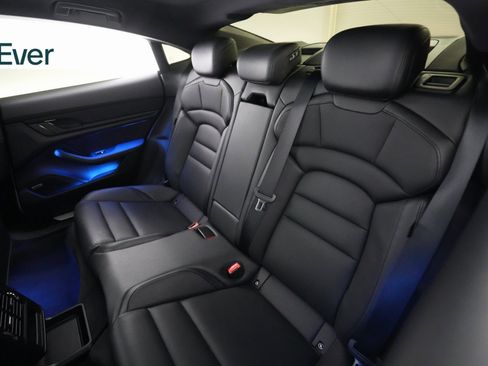 Used 2021 Porsche Taycan 4S image 10