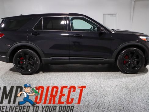 Used 2022 Ford Explorer ST w/ ST Street Pack image 6