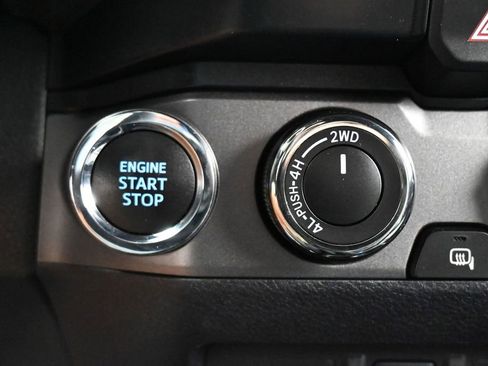 Used 2020 Toyota Tacoma TRD Sport AWD/4WD image 13