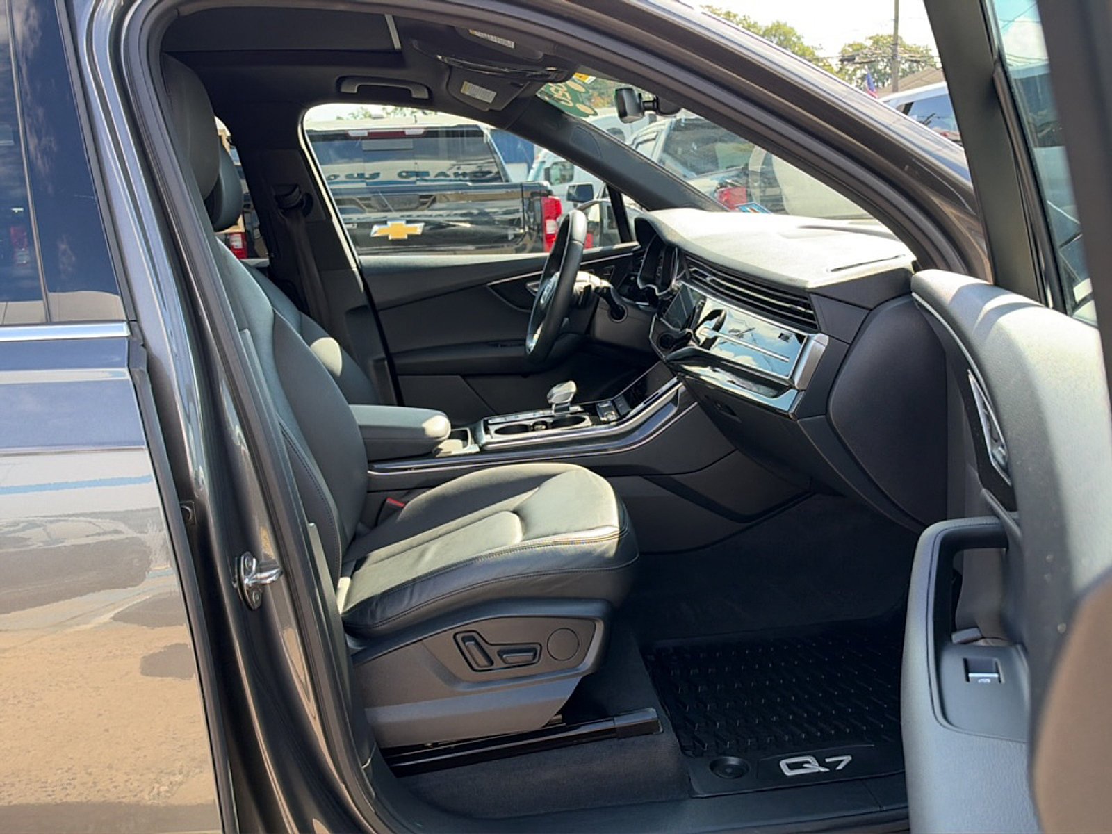Used 2020 Audi Q7 2.0T Premium Plus w/ Premium Plus Package AWD/4WD image 14