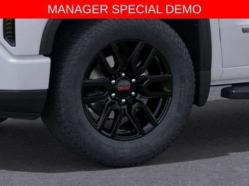 Used 2026 GMC Sierra 1500 Elevation AWD/4WD image 9
