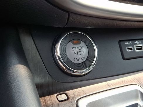 Used 2020 Nissan Murano Platinum w/ Cargo Package AWD/4WD image 24