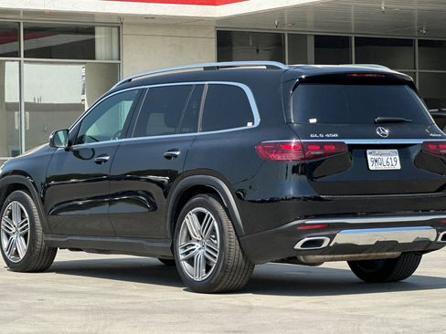 Used 2024 Mercedes-Benz GLS 450 4MATIC image 4