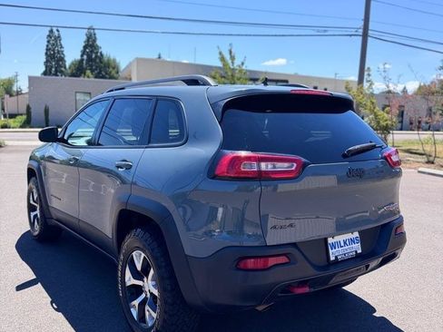 Used 2014 Jeep Cherokee Trailhawk w/ Leather Interior Group AWD/4WD image 7