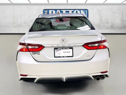 Used 2023 Toyota Camry SE image 6