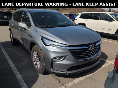 Used 2024 Buick Enclave Premium image 2