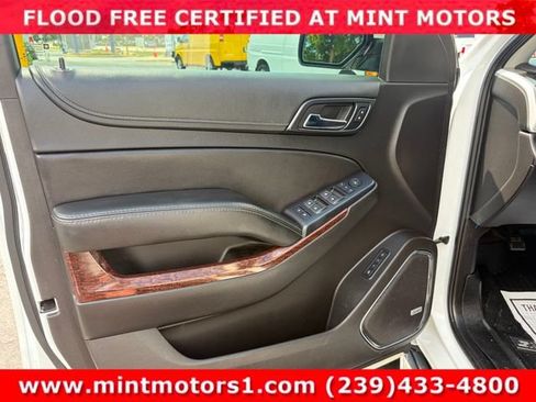 Used 2017 GMC Yukon SLT AWD/4WD image 30