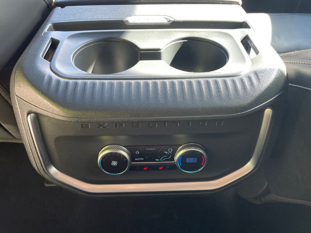 Used 2025 Ford Expedition Tremor AWD/4WD image 22