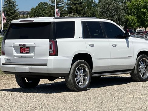 Used 2015 GMC Yukon SLE RWD image 3
