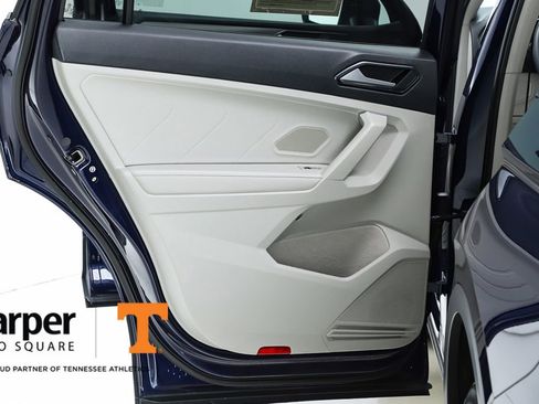 Used 2023 Volkswagen Tiguan SE image 54
