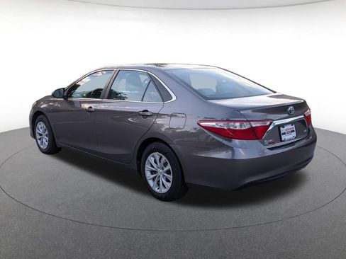 Used 2015 Toyota Camry LE FWD image 3