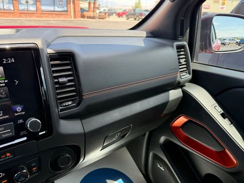 Used 2023 Nissan Frontier PRO-4X w/ Pro-4X Premium Package image 12