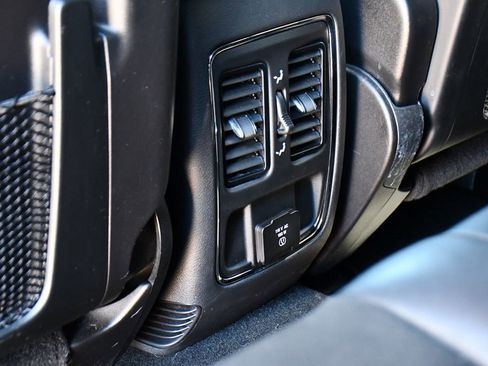 Used 2020 Jeep Grand Cherokee Altitude AWD/4WD image 21