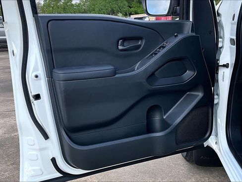 New 2026 Nissan Frontier SV w/ SV Convenience Package RWD image 16