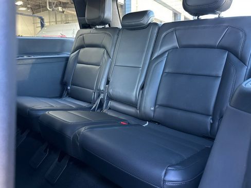 New 2026 Lincoln Navigator Reserve w/ Jet Appearance Package image 14