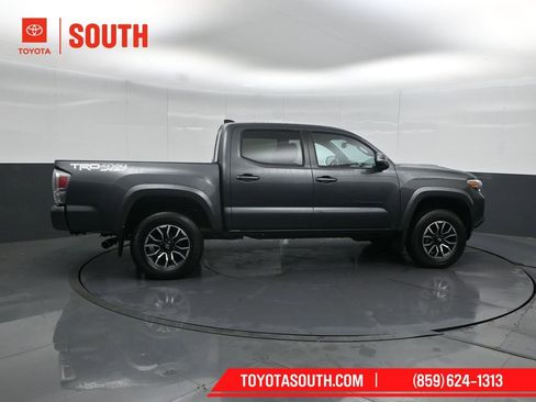 Used 2023 Toyota Tacoma TRD Sport AWD/4WD image 3